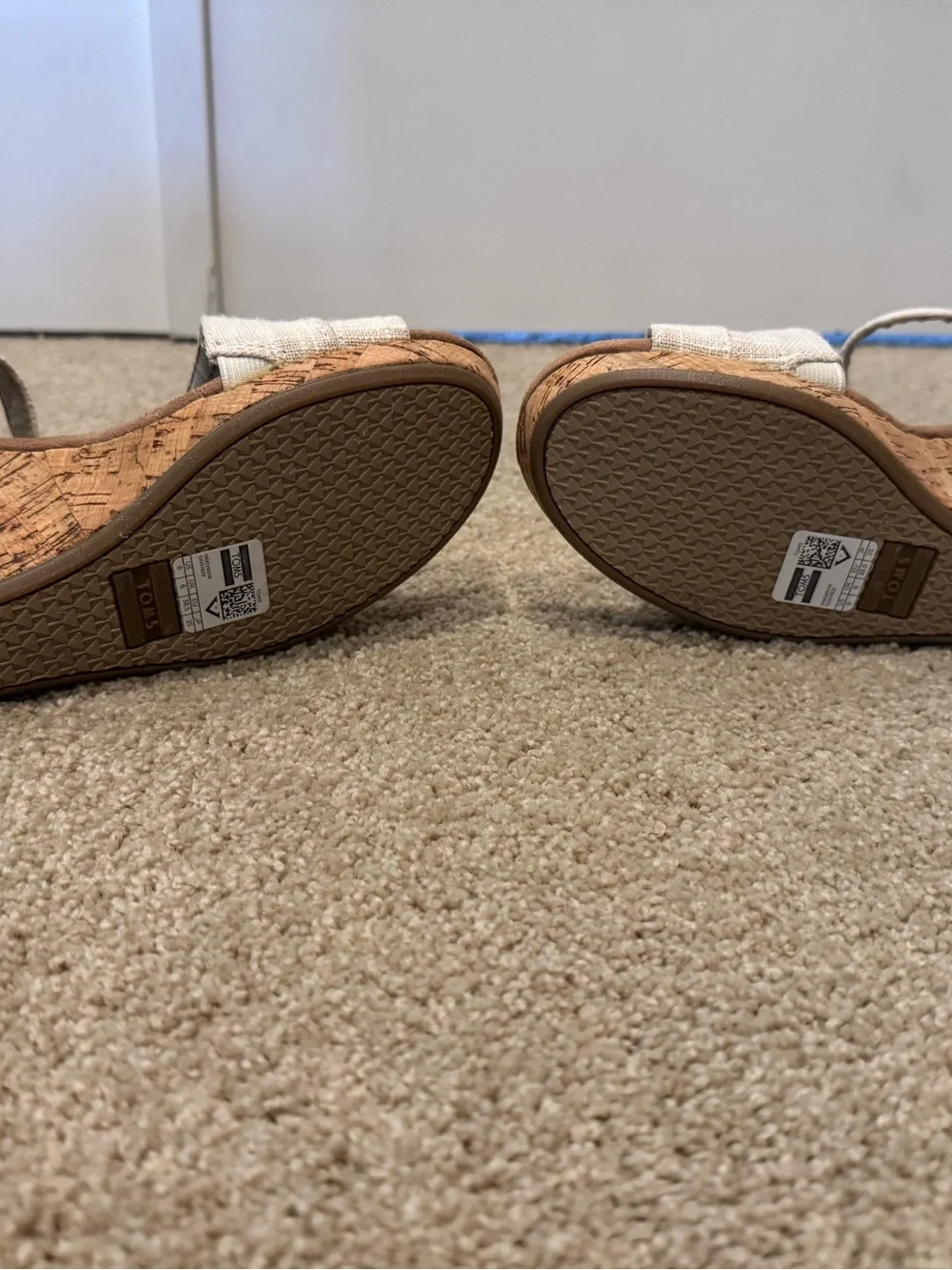 TOMS Cream Cross-Strap Ankle Strap Sandals - Picture 7 of 7